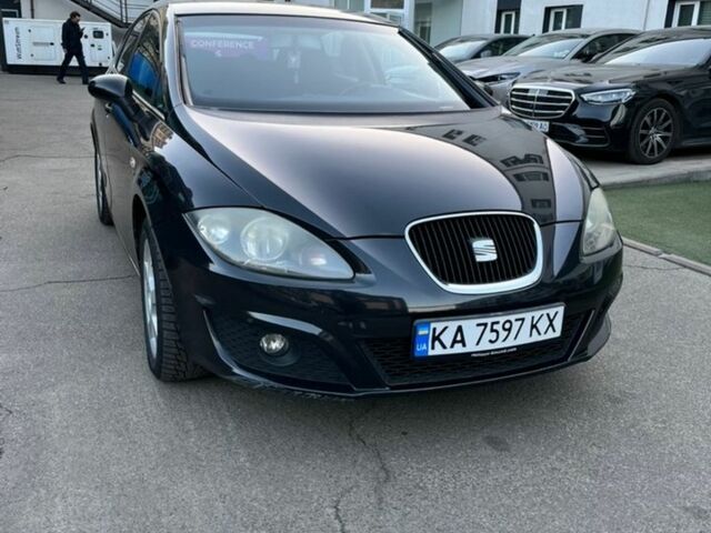 Чорний Сеат Leon, об'ємом двигуна 2 л та пробігом 285 тис. км за 4500 $, фото 1 на Automoto.ua
