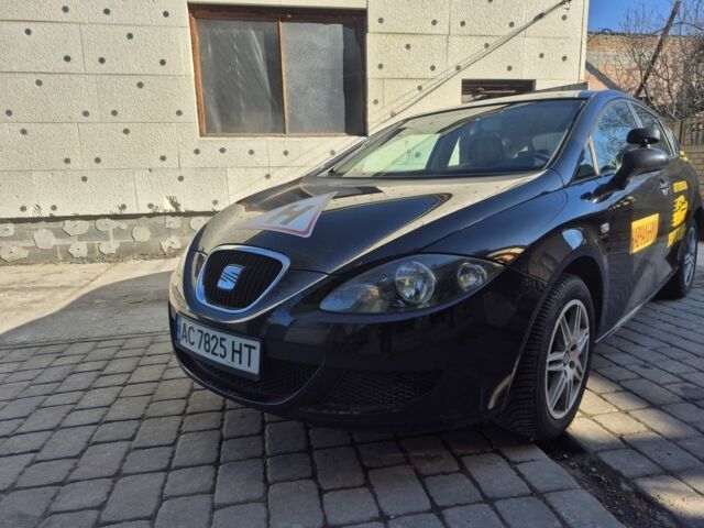 Чорний Сеат Leon, об'ємом двигуна 1.6 л та пробігом 150 тис. км за 6000 $, фото 1 на Automoto.ua