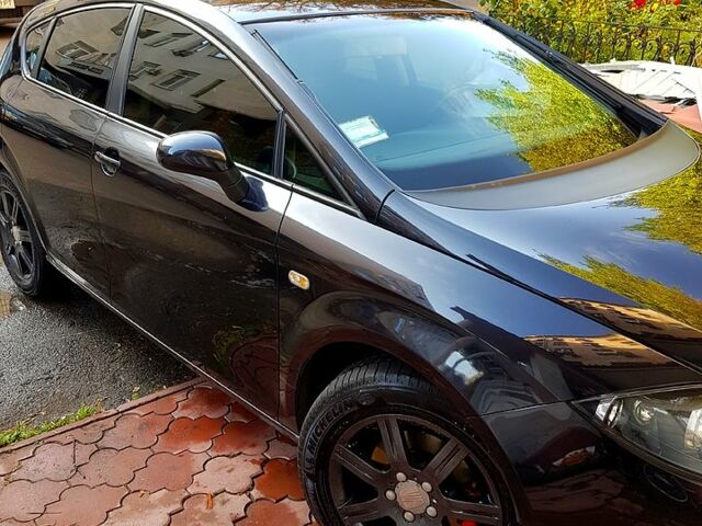 Черный Сеат Леон, объемом двигателя 1.6 л и пробегом 216 тыс. км за 5500 $, фото 1 на Automoto.ua