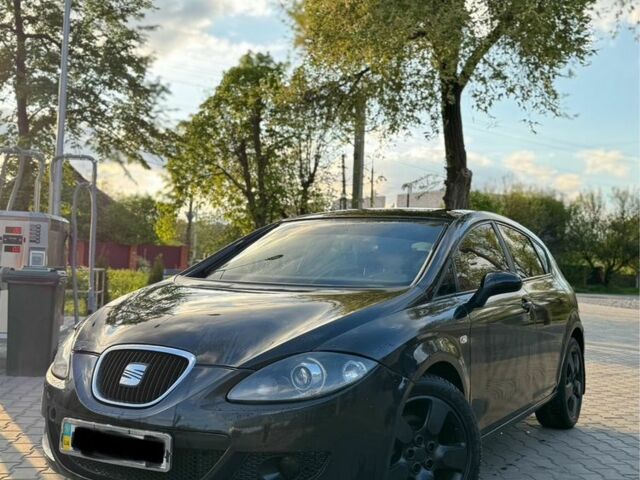 Чорний Сеат Leon, об'ємом двигуна 2 л та пробігом 200 тис. км за 3750 $, фото 1 на Automoto.ua