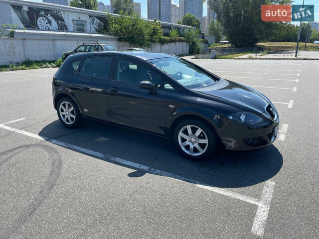 Черный Сеат Леон, объемом двигателя 1.6 л и пробегом 199 тыс. км за 5300 $, фото 1 на Automoto.ua