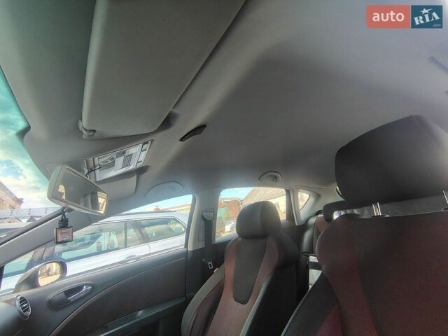 Чорний Сеат Leon, об'ємом двигуна 1.6 л та пробігом 307 тис. км за 3200 $, фото 1 на Automoto.ua