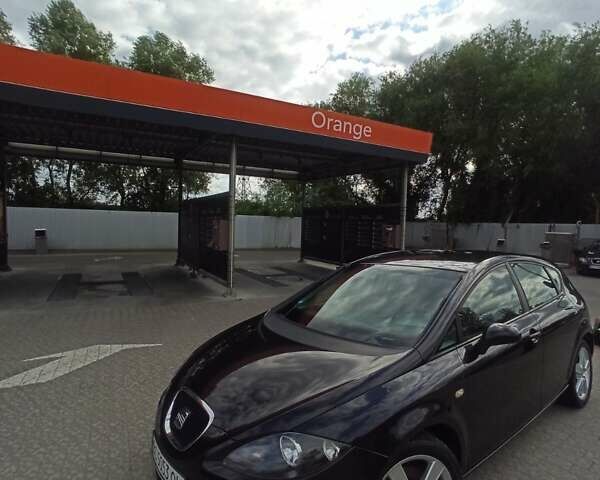 Черный Сеат Леон, объемом двигателя 1.6 л и пробегом 181 тыс. км за 5500 $, фото 1 на Automoto.ua