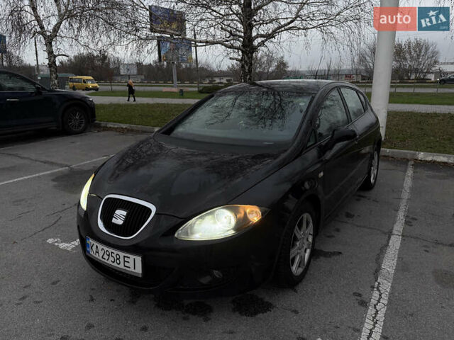Черный Сеат Леон, объемом двигателя 1.6 л и пробегом 289 тыс. км за 5500 $, фото 1 на Automoto.ua