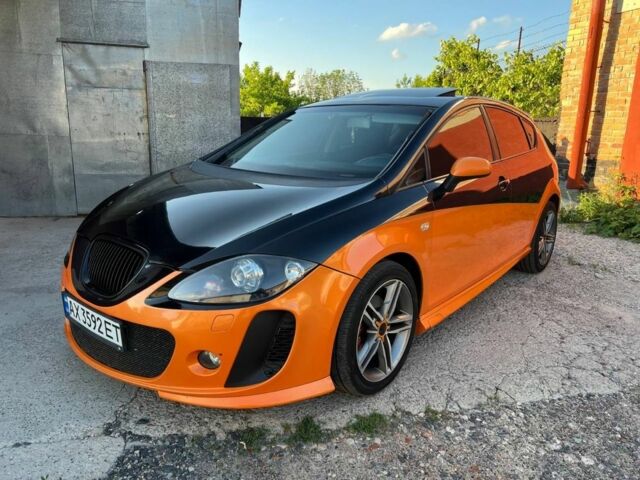 Чорний Сеат Leon, об'ємом двигуна 2 л та пробігом 203 тис. км за 4300 $, фото 1 на Automoto.ua