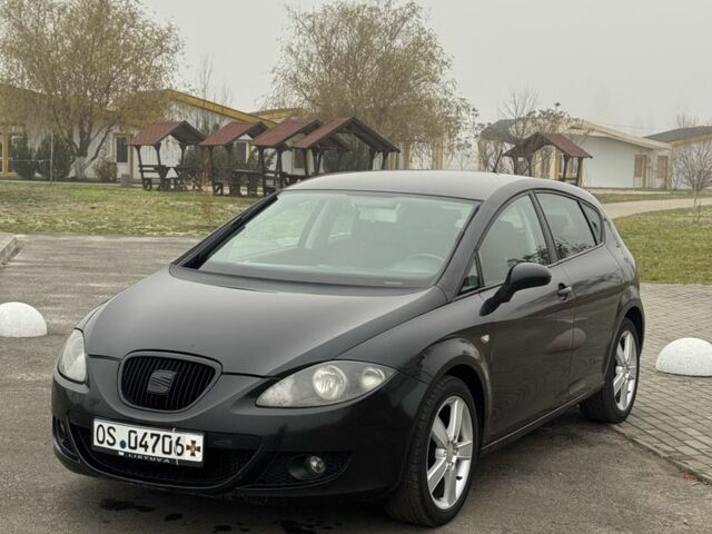 Черный Сеат Леон, объемом двигателя 1.9 л и пробегом 313 тыс. км за 2950 $, фото 1 на Automoto.ua