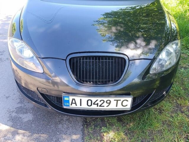 Чорний Сеат Leon, об'ємом двигуна 1.6 л та пробігом 334 тис. км за 4000 $, фото 1 на Automoto.ua