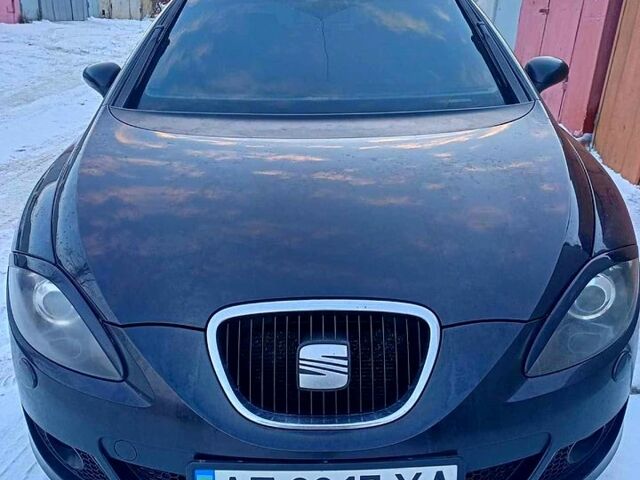 Черный Сеат Леон, объемом двигателя 1.6 л и пробегом 290 тыс. км за 5500 $, фото 1 на Automoto.ua