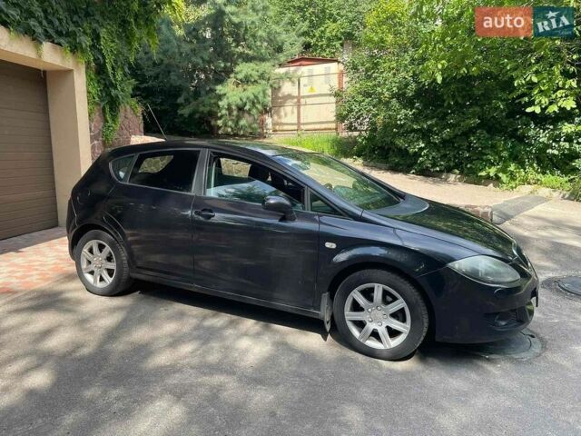 Черный Сеат Леон, объемом двигателя 1.6 л и пробегом 200 тыс. км за 3700 $, фото 1 на Automoto.ua
