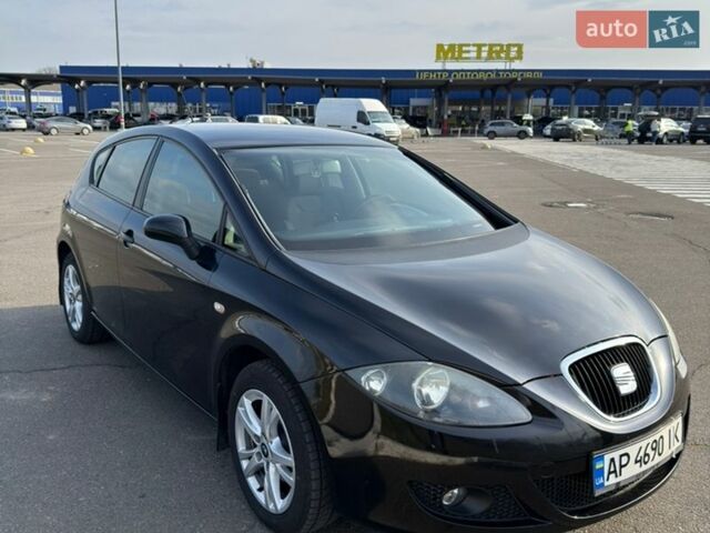 Чорний Сеат Leon, об'ємом двигуна 1.6 л та пробігом 165 тис. км за 5600 $, фото 1 на Automoto.ua
