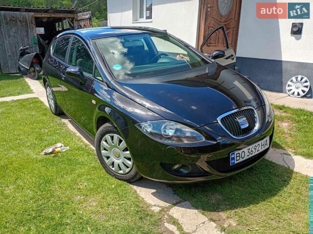 Чорний Сеат Leon, об'ємом двигуна 1.6 л та пробігом 243 тис. км за 6000 $, фото 1 на Automoto.ua