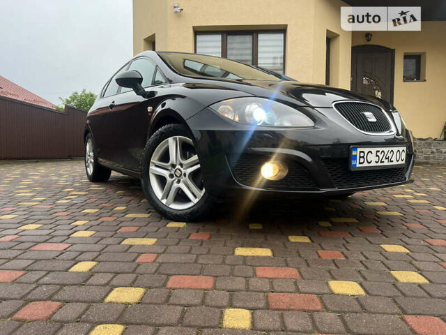 Чорний Сеат Leon, об'ємом двигуна 2 л та пробігом 175 тис. км за 8800 $, фото 1 на Automoto.ua