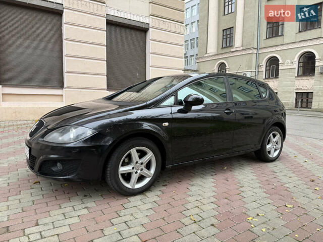 Черный Сеат Леон, объемом двигателя 1.39 л и пробегом 199 тыс. км за 5700 $, фото 1 на Automoto.ua