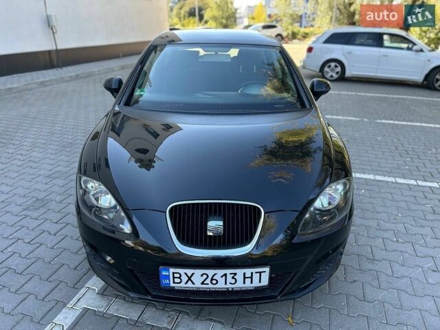 Чорний Сеат Leon, об'ємом двигуна 1.2 л та пробігом 208 тис. км за 5200 $, фото 1 на Automoto.ua
