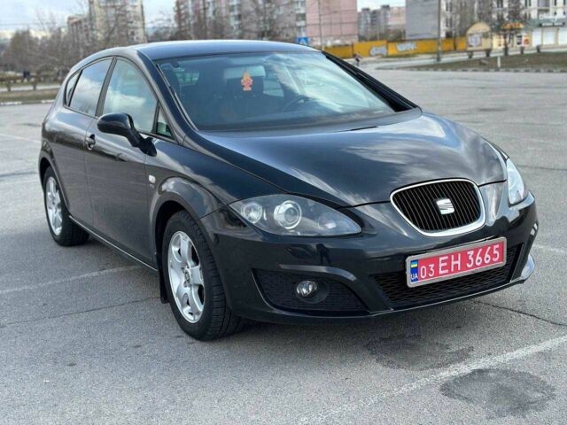 Чорний Сеат Leon, об'ємом двигуна 0 л та пробігом 183 тис. км за 8800 $, фото 1 на Automoto.ua