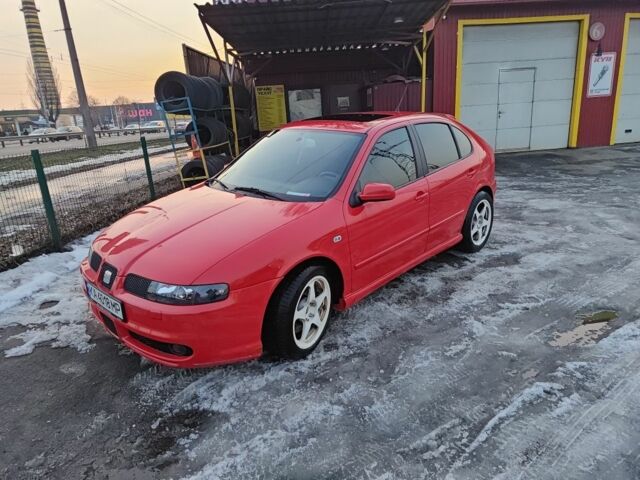 Красный Сеат Леон, объемом двигателя 1.8 л и пробегом 196 тыс. км за 6700 $, фото 1 на Automoto.ua