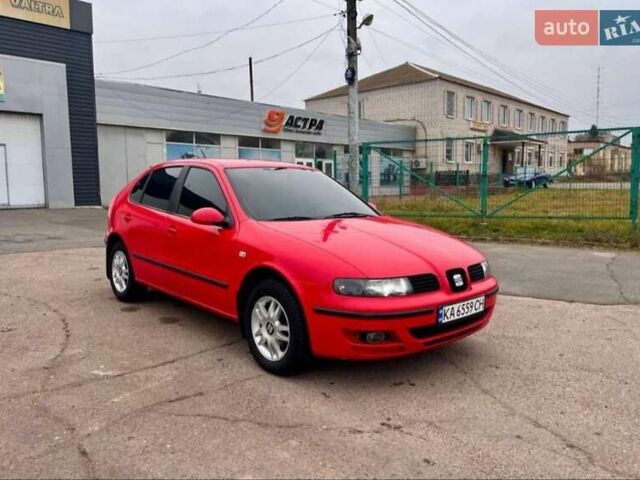 Червоний Сеат Leon, об'ємом двигуна 1.6 л та пробігом 157 тис. км за 4700 $, фото 1 на Automoto.ua