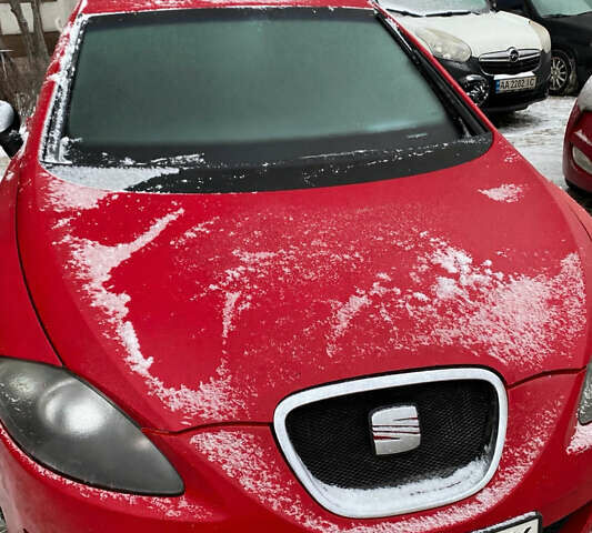 Красный Сеат Леон, объемом двигателя 1.6 л и пробегом 274 тыс. км за 3500 $, фото 1 на Automoto.ua