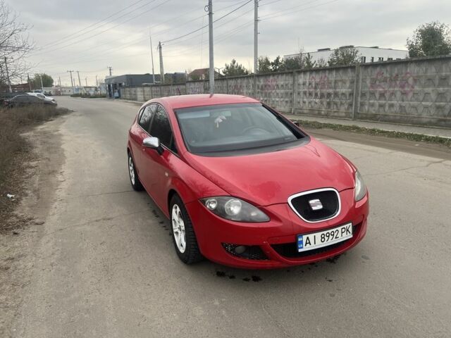 Красный Сеат Леон, объемом двигателя 1.6 л и пробегом 280 тыс. км за 2800 $, фото 1 на Automoto.ua