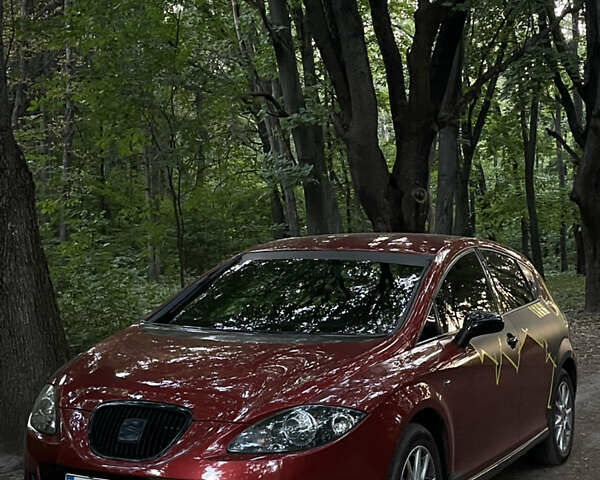 Красный Сеат Леон, объемом двигателя 1.6 л и пробегом 246 тыс. км за 5500 $, фото 1 на Automoto.ua