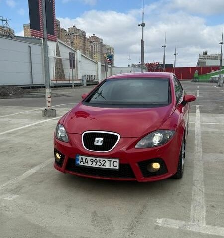 Червоний Сеат Leon, об'ємом двигуна 1.6 л та пробігом 353 тис. км за 5200 $, фото 1 на Automoto.ua
