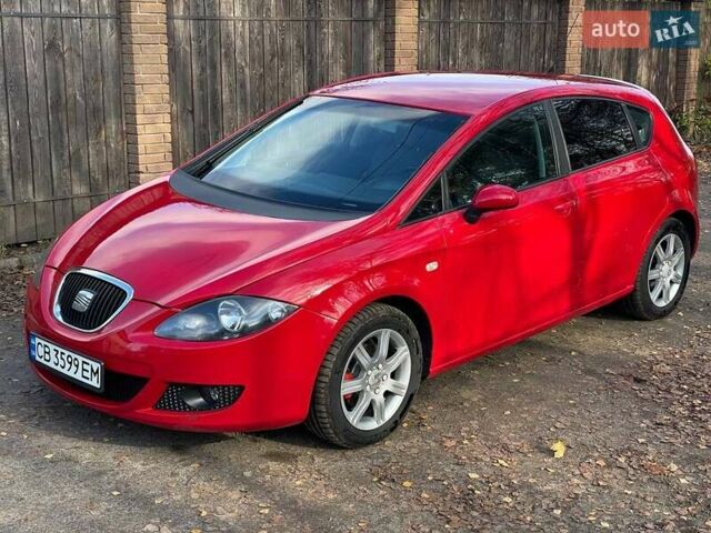 Красный Сеат Леон, объемом двигателя 1.6 л и пробегом 270 тыс. км за 5000 $, фото 1 на Automoto.ua