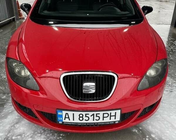 Червоний Сеат Leon, об'ємом двигуна 1.6 л та пробігом 185 тис. км за 4700 $, фото 1 на Automoto.ua