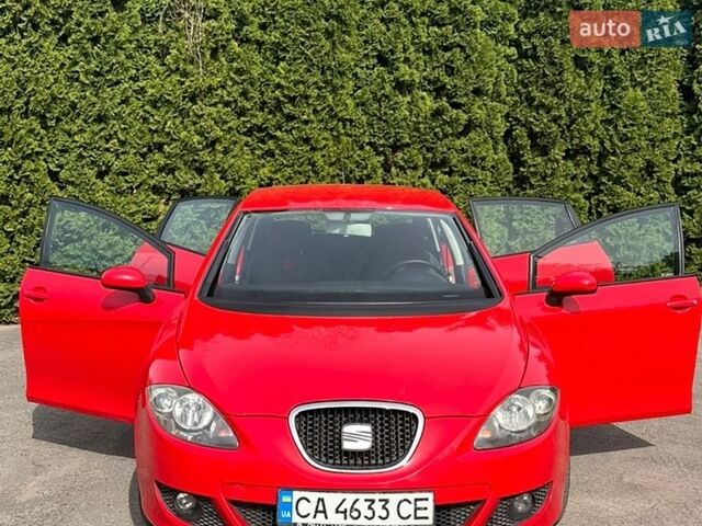 Красный Сеат Леон, объемом двигателя 2 л и пробегом 130 тыс. км за 6700 $, фото 1 на Automoto.ua