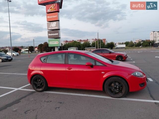 Червоний Сеат Leon, об'ємом двигуна 1.9 л та пробігом 273 тис. км за 4400 $, фото 1 на Automoto.ua