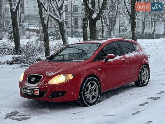 Червоний Сеат Leon, об'ємом двигуна 2 л та пробігом 291 тис. км за 4990 $, фото 1 на Automoto.ua