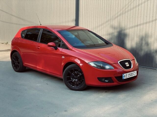 Червоний Сеат Leon, об'ємом двигуна 2 л та пробігом 238 тис. км за 5999 $, фото 1 на Automoto.ua