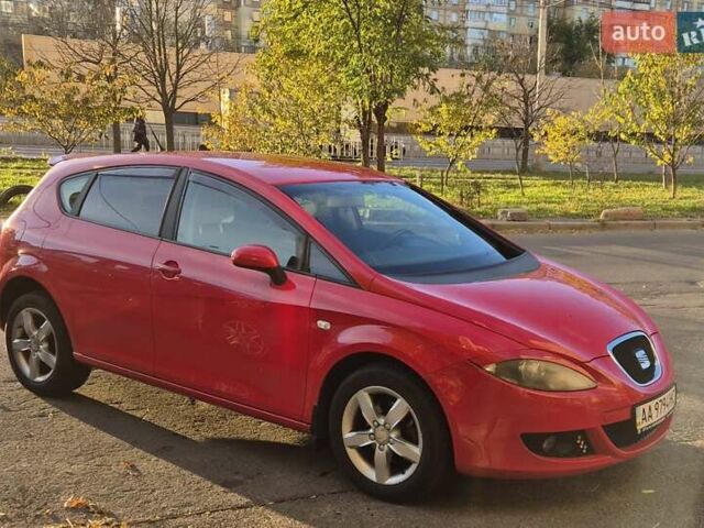 Червоний Сеат Leon, об'ємом двигуна 1.6 л та пробігом 186 тис. км за 6000 $, фото 1 на Automoto.ua