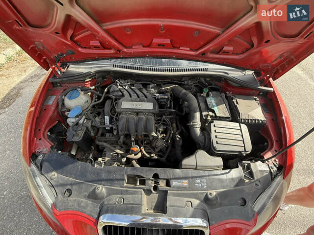 Червоний Сеат Leon, об'ємом двигуна 1.6 л та пробігом 213 тис. км за 5600 $, фото 1 на Automoto.ua