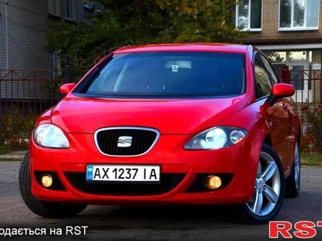Червоний Сеат Leon, об'ємом двигуна 2 л та пробігом 206 тис. км за 6300 $, фото 1 на Automoto.ua