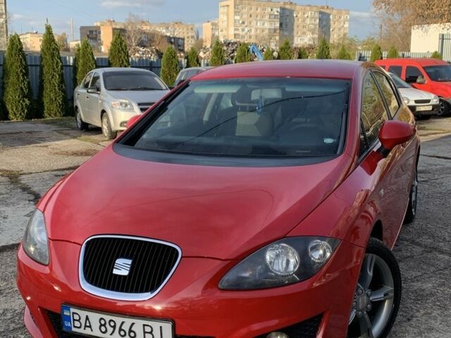 Красный Сеат Леон, объемом двигателя 1.9 л и пробегом 290 тыс. км за 5800 $, фото 1 на Automoto.ua
