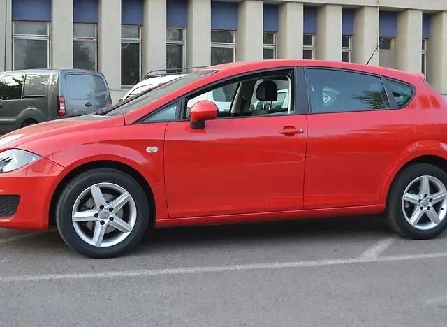 Червоний Сеат Leon, об'ємом двигуна 1.6 л та пробігом 161 тис. км за 8500 $, фото 1 на Automoto.ua