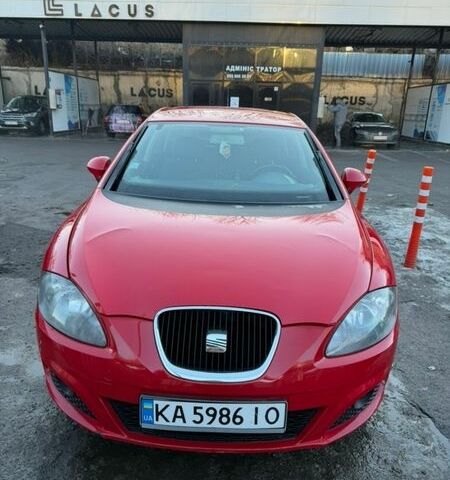 Красный Сеат Леон, объемом двигателя 1.2 л и пробегом 225 тыс. км за 5600 $, фото 1 на Automoto.ua