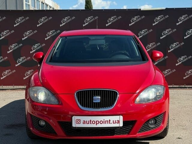 Червоний Сеат Leon, об'ємом двигуна 1.4 л та пробігом 193 тис. км за 6900 $, фото 1 на Automoto.ua
