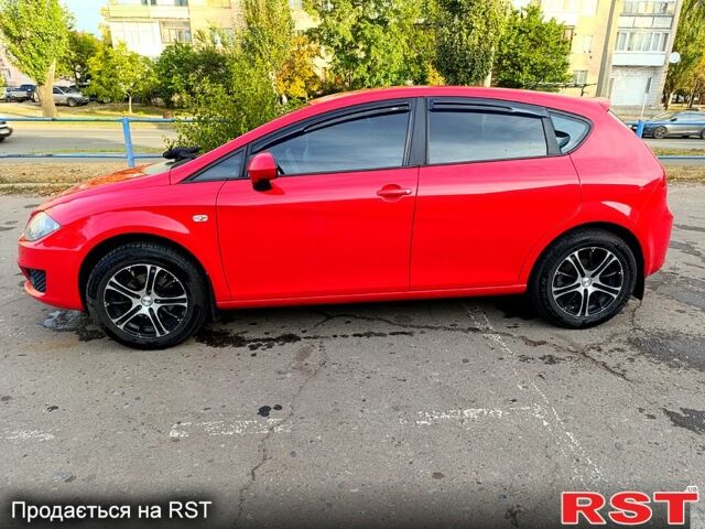 Красный Сеат Леон, объемом двигателя 1.4 л и пробегом 150 тыс. км за 7000 $, фото 1 на Automoto.ua