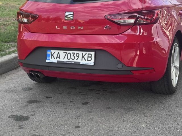 Красный Сеат Леон, объемом двигателя 1.8 л и пробегом 192 тыс. км за 10000 $, фото 1 на Automoto.ua