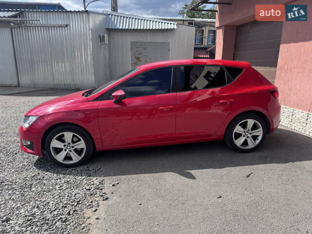 Сеат Леон 2013 в Харькове на Automoto.ua Красный Сеат Леон, объемом двигателя 1.8 л и пробегом 192 тыс. км за 10999 $, фото 1 на Automoto.ua