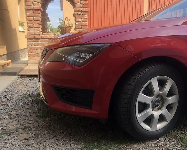 Червоний Сеат Leon, об'ємом двигуна 1.2 л та пробігом 82 тис. км за 7400 $, фото 1 на Automoto.ua