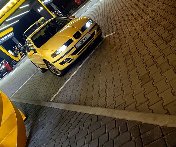 Жовтий Сеат Leon, об'ємом двигуна 1.6 л та пробігом 185 тис. км за 4200 $, фото 1 на Automoto.ua