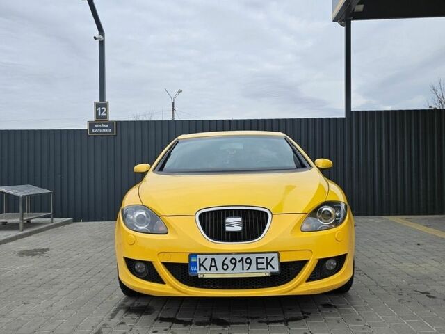 Жовтий Сеат Leon, об'ємом двигуна 1.98 л та пробігом 290 тис. км за 5900 $, фото 1 на Automoto.ua