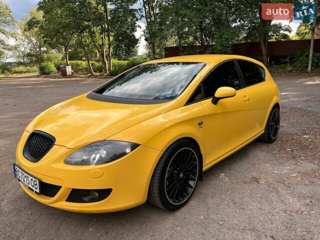 Желтый Сеат Леон, объемом двигателя 2 л и пробегом 252 тыс. км за 6700 $, фото 1 на Automoto.ua