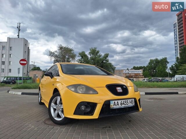 Желтый Сеат Леон, объемом двигателя 1.6 л и пробегом 345 тыс. км за 3800 $, фото 1 на Automoto.ua