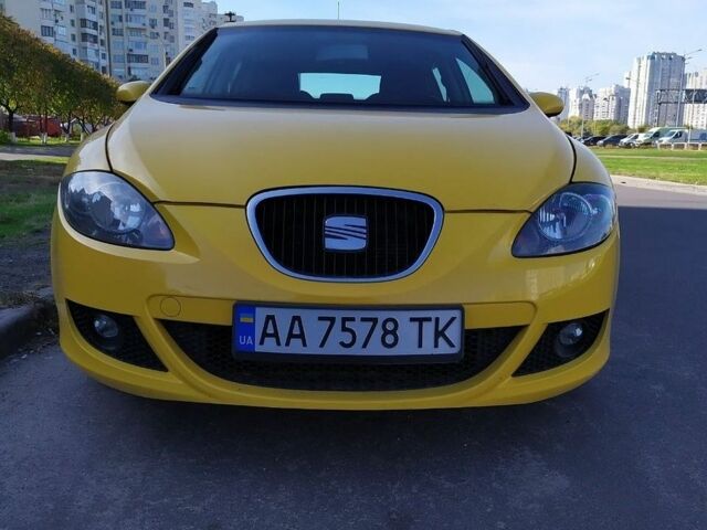 Желтый Сеат Леон, объемом двигателя 1.98 л и пробегом 152 тыс. км за 5400 $, фото 1 на Automoto.ua