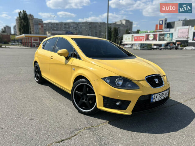 Желтый Сеат Леон, объемом двигателя 1.6 л и пробегом 177 тыс. км за 8000 $, фото 1 на Automoto.ua