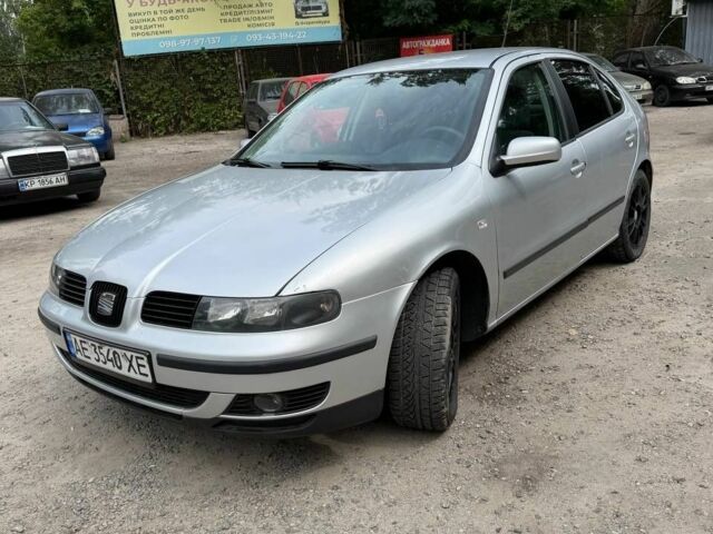 Сірий Сеат Leon, об'ємом двигуна 1.8 л та пробігом 300 тис. км за 3800 $, фото 1 на Automoto.ua