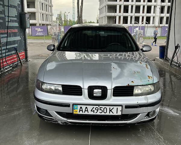 Сірий Сеат Leon, об'ємом двигуна 1.6 л та пробігом 248 тис. км за 2900 $, фото 1 на Automoto.ua